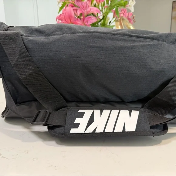 Nike Black and White Duffel Bag - Picture 3 of 7
